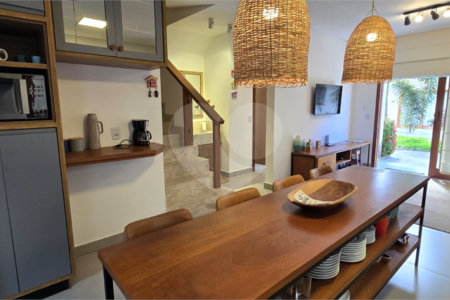 Casa à venda com 3 quartos, sendo 1 suíte, no Centro / Arraial D'ajuda, Porto Seguro, BA