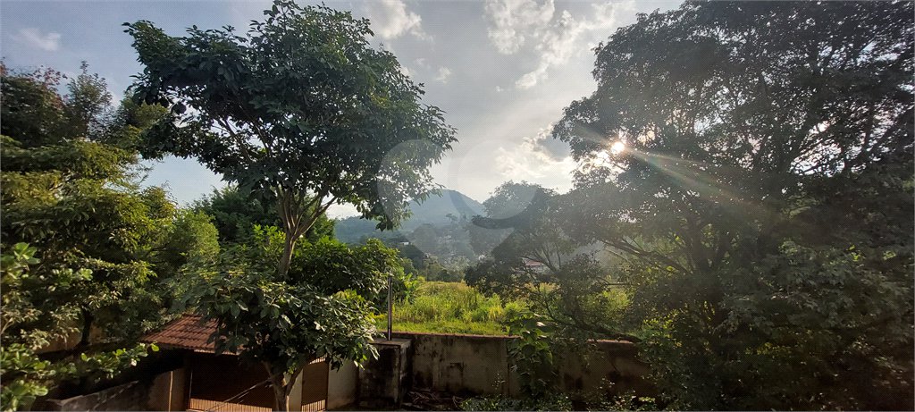 Casa à venda com 4 quartos, sendo 2 suítes, em Rio Acima, Mairiporã, SP