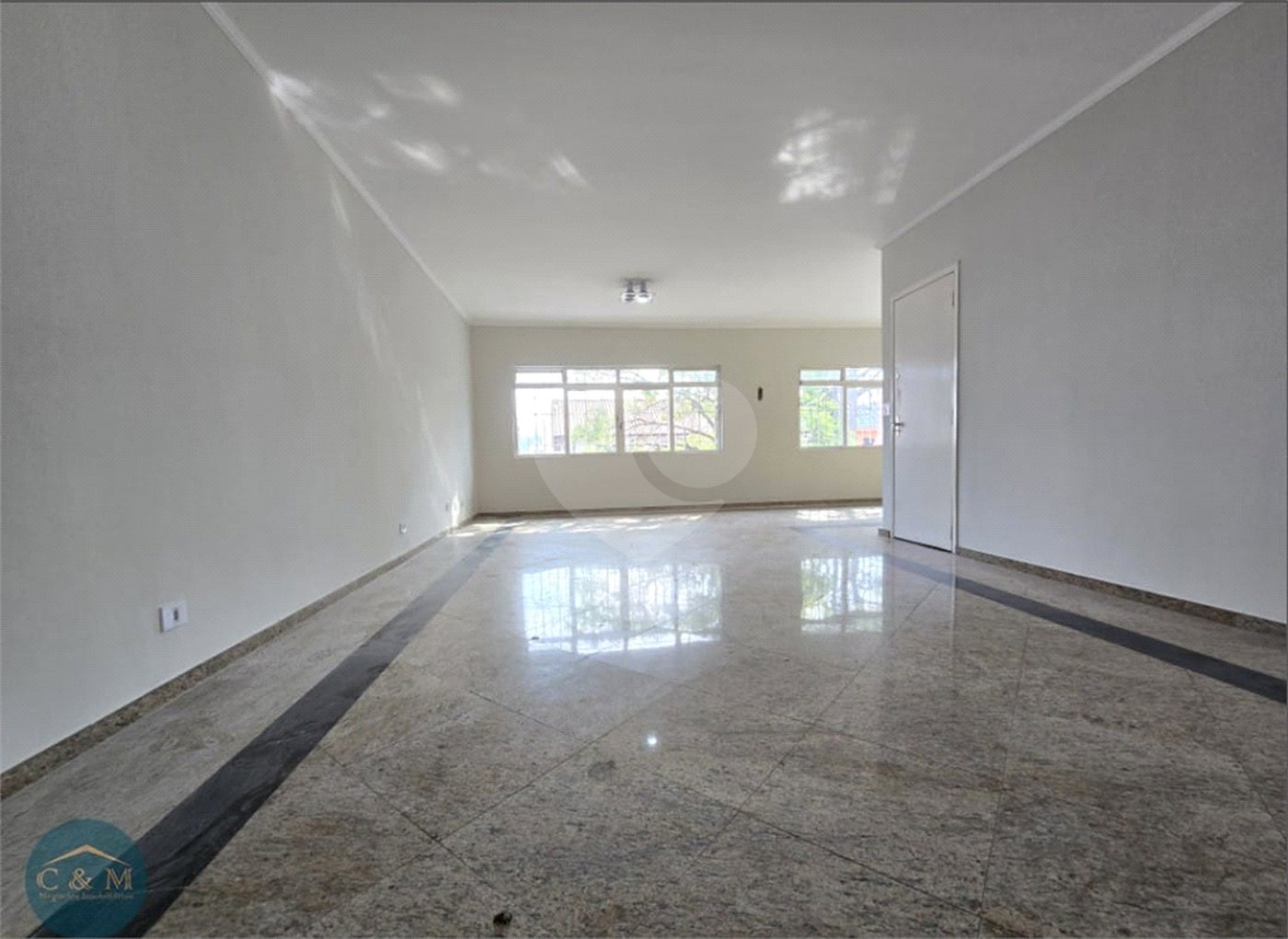 Casa à venda com 3 quartos, sendo 1 suíte, em Tremembé, São Paulo, SP