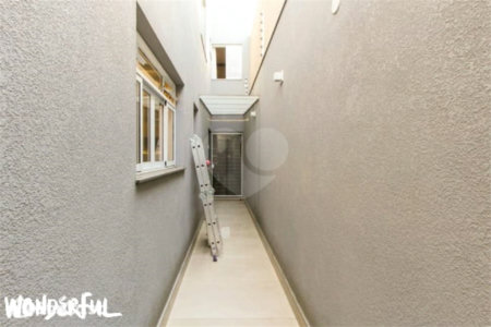 Casa à venda com 3 quartos, sendo 1 suíte, no condomínio Casa Térrea, São Paulo - SP
