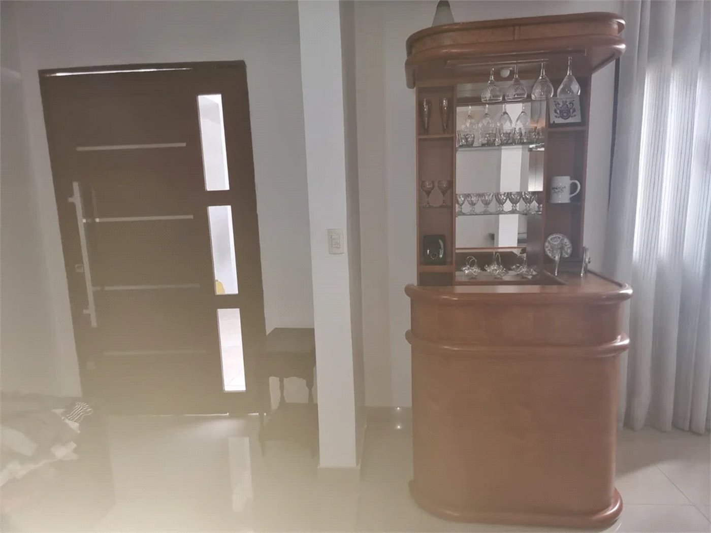 Sobrado à venda ou para alugar com 3 quartos, sendo 2 suítes,  em Ferreira, São Paulo, SP