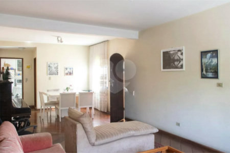 Casa de Vila à venda com 3 suítes em Santana, São Paulo, SP