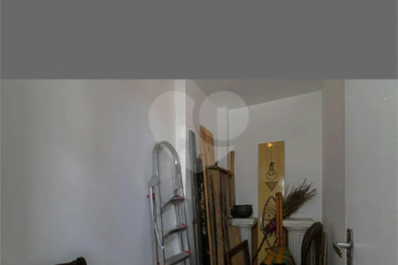 Apartamento à venda com 3 quartos, sendo 1 suíte,  em Aclimação, São Paulo, SP