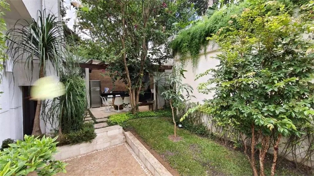 Casa à venda com 3 suítes no condomínio Metropolitan, São Paulo - SP