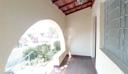 Casa à venda com 3 quartos em Vila Santana, Valinhos, SP