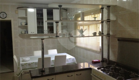 Sobrado à venda com 3 quartos, sendo 1 suíte,  em Jardim Santa Clara, Guarulhos, SP