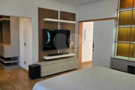 Casa à venda com 6 quartos, sendo 3 suítes, no condomínio Ibiti Royal Park, Sorocaba - SP
