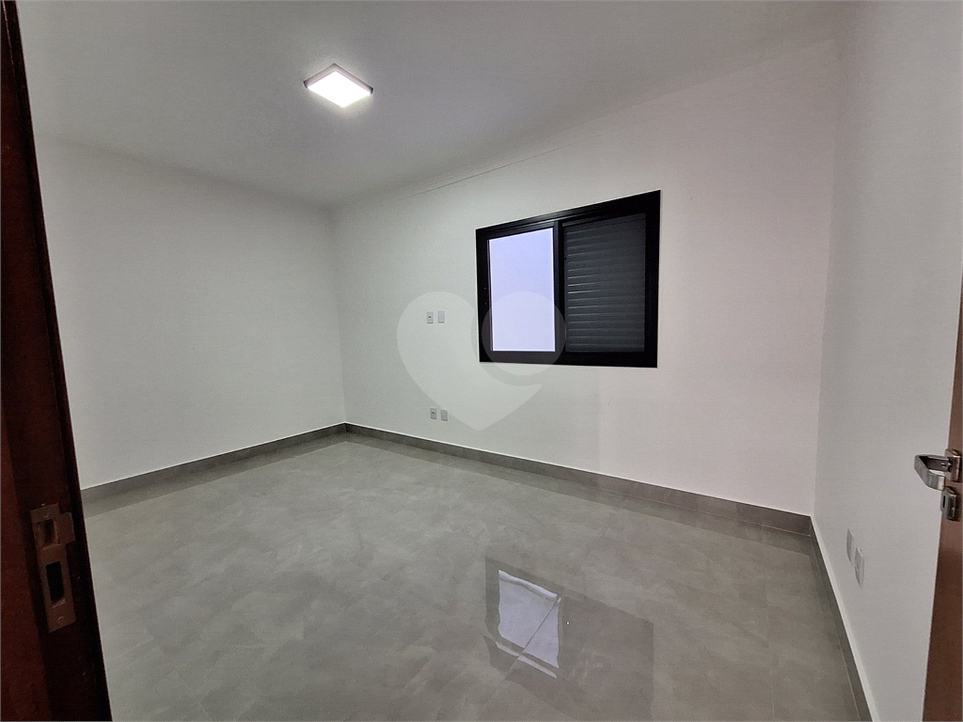 Casa à venda com 3 quartos, sendo 1 suíte,  em João Xxiii, Vinhedo, SP