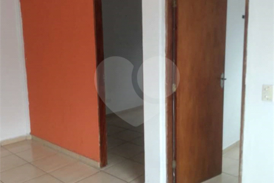 Apartamento à venda com 2 quartos em Cidade Tiradentes, São Paulo, SP