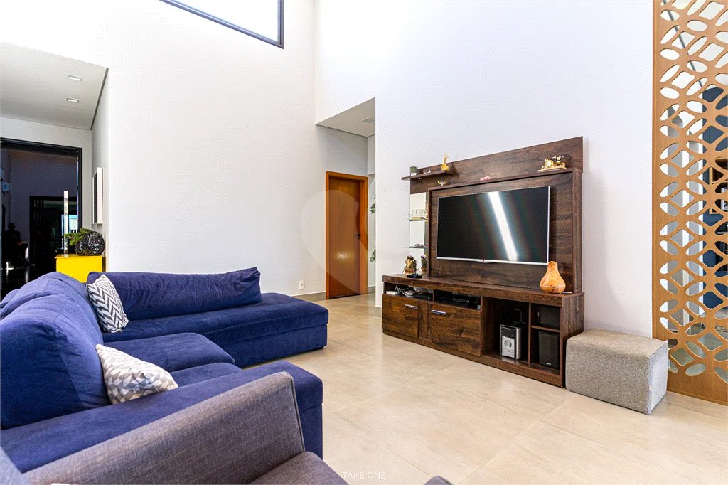 Casa à venda com 4 suítes no condomínio Residencial dos Lagos, Itupeva - SP