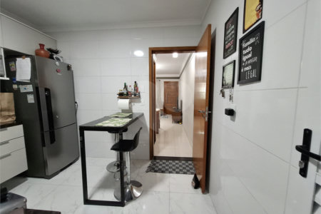 Sobrado à venda com 3 quartos, sendo 1 suíte, em Parque Vitória, São Paulo, SP