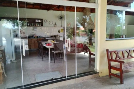 Casa à venda com 5 quartos, sendo 4 suítes, no condomínio Chácaras Flórida, Itu - SP