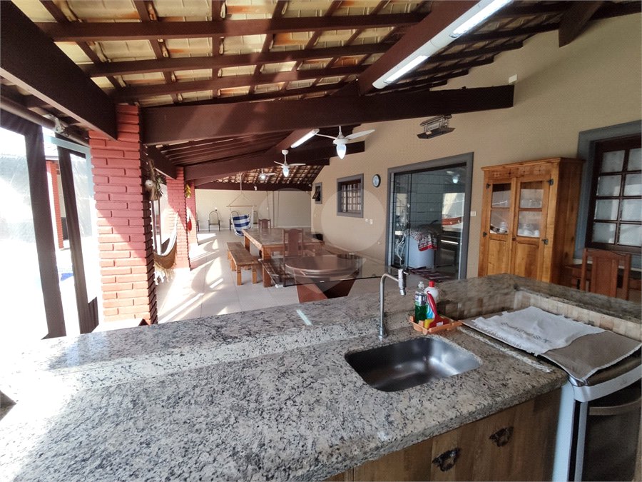 Chácara à venda com 7 quartos, sendo 1 suíte,  em Recanto Campestre Internacional de Viracopos Gleba 6, Indaiatuba, SP