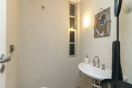 Casa à venda com 3 quartos, sendo 2 suítes,  em Alto de Pinheiros, São Paulo, SP
