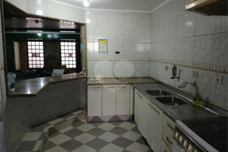 Casa à venda com 3 quartos, sendo 2 suítes, em Parque América, São Paulo, SP
