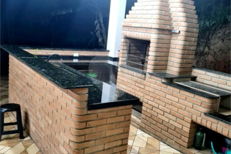 Casa à venda com 3 quartos, sendo 1 suíte, no condomínio Vale da Santa Fé, Vinhedo - SP