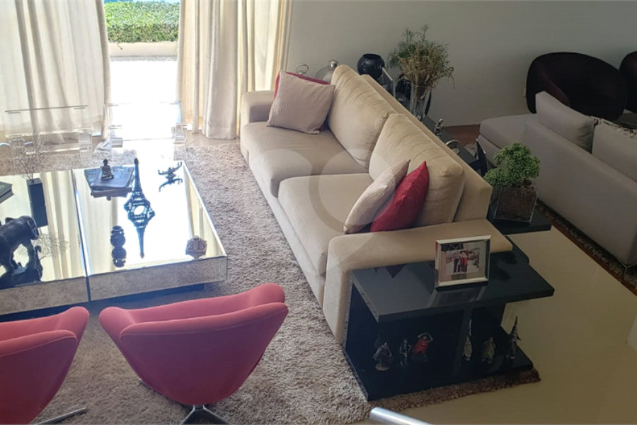 Casa à venda com 4 suítes em Pirucaia, Mairiporã, SP