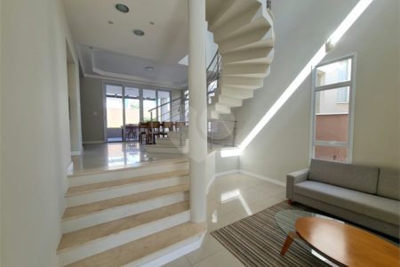 Casa à venda com 3 suítes no condomínio Geneve, Campinas - SP