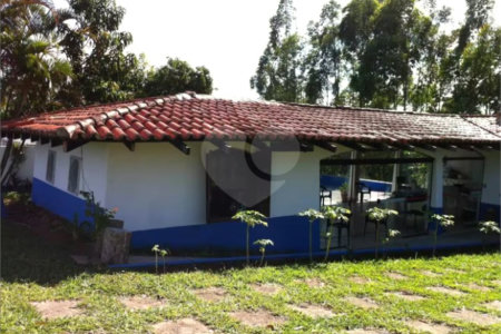 Sítio à venda com 6 quartos, sendo 5 suítes, em Dos Mimis, Piracaia, SP