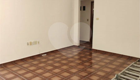 Casa à venda com 3 quartos, sendo 1 suíte,  em Jardim Cintia, Mogi das Cruzes, SP