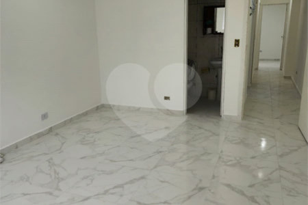 Sobrado à venda com 3 quartos, sendo 1 suíte,  em Parada Inglesa, São Paulo, SP