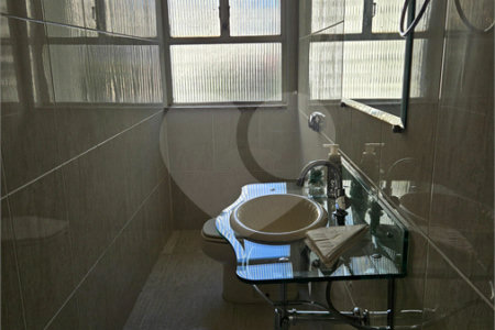 Apartamento à venda com 3 quartos, sendo 1 suíte,  em Itaim Bibi, São Paulo, SP
