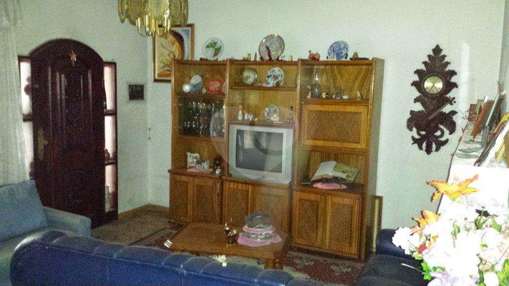 Casa à venda com 3 quartos, sendo 1 suíte, em Itaquera, São Paulo, SP