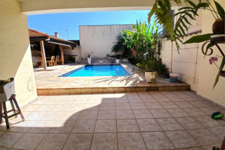 Casa à venda com 3 quartos, sendo 2 suítes, em Jardim Brogotá, Atibaia, SP