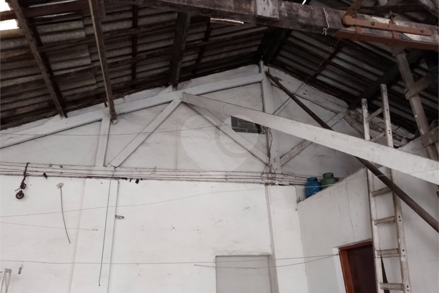Sobrado à venda com 8 quartos, sendo 3 suítes, em Tucuruvi, São Paulo, SP