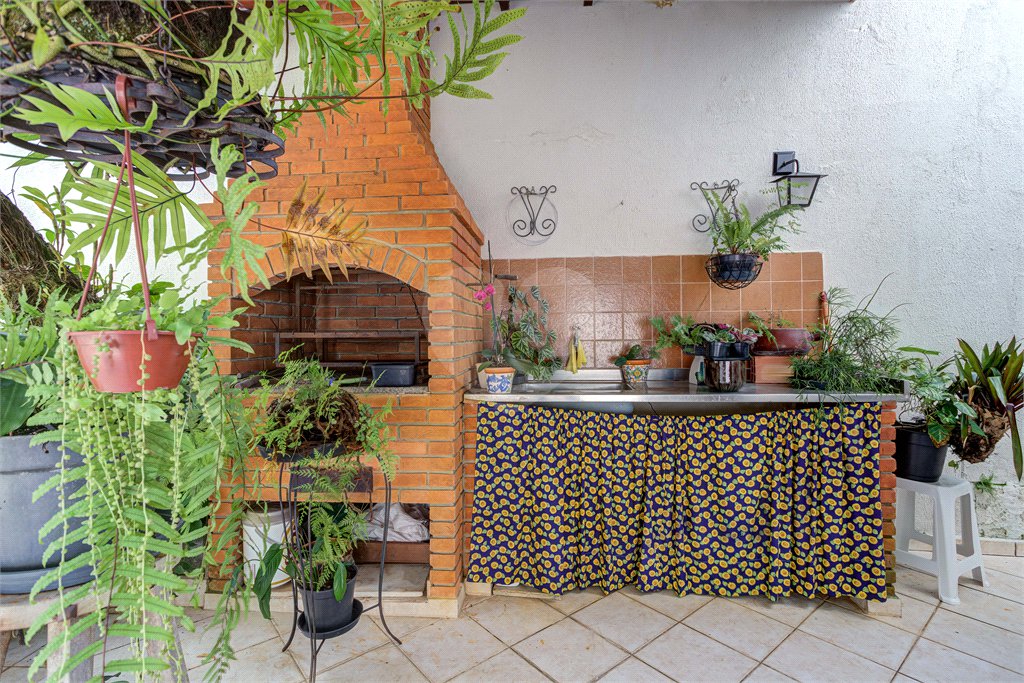 Casa à venda com 3 quartos, sendo 1 suíte, em Alto da Boa Vista, São Paulo, SP