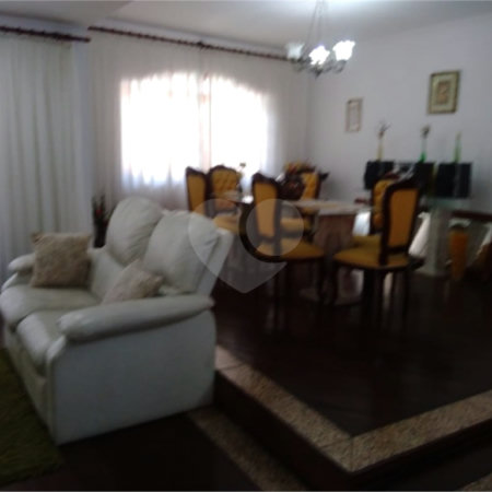 Sobrado à venda com 5 quartos, sendo 2 suítes, em Vila Rosália, Guarulhos, SP