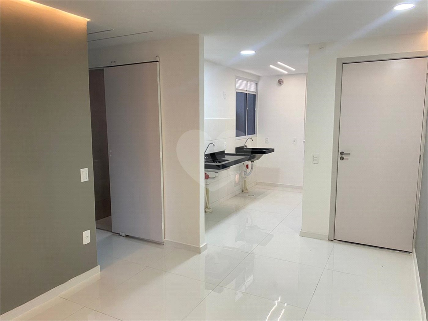 Apartamento à venda com 2 quartos em Santíssimo, Rio de Janeiro, RJ