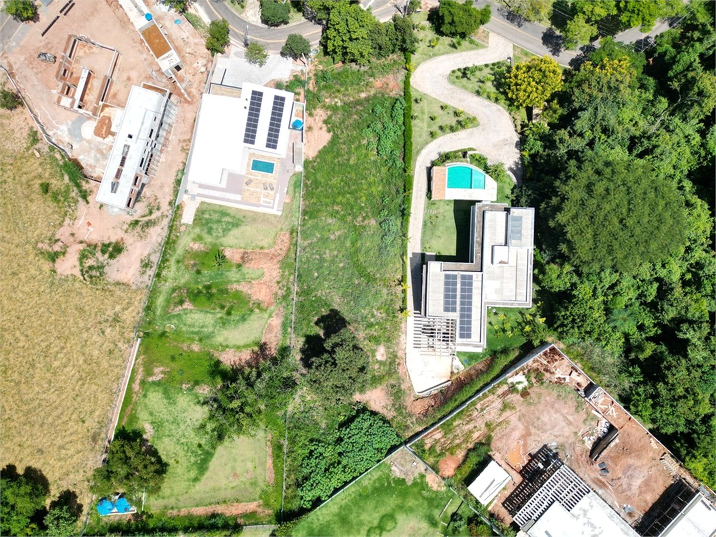 Terreno à venda no condomínio Jardim Primavera, Louveira - SP
