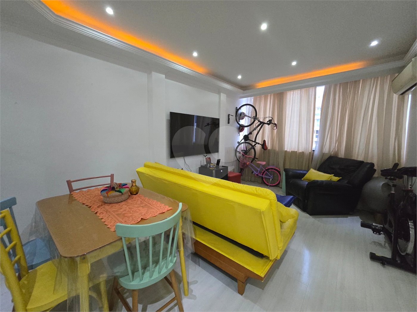 Apartamento à venda com 2 quartos, sendo 1 suíte,  em Maracanã, Rio de Janeiro, RJ
