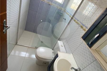 Sobrado à venda com 3 quartos, sendo 1 suíte, em Jardim Beatriz, Poá, SP