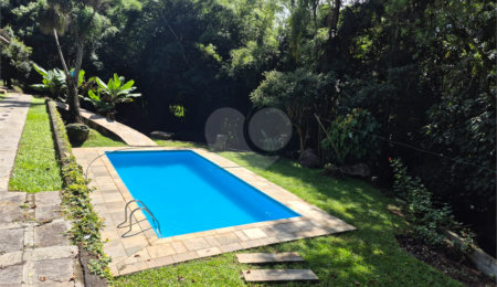 Casa Térrea à venda com 3 quartos, sendo 1 suíte,  em Serra da Cantareira, Mairiporã, SP