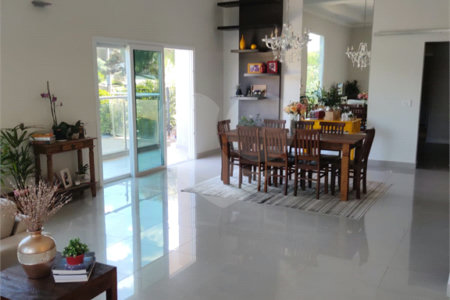 Casa à venda com 3 suítes no condomínio Reserva dos Vinhedos, Louveira - SP