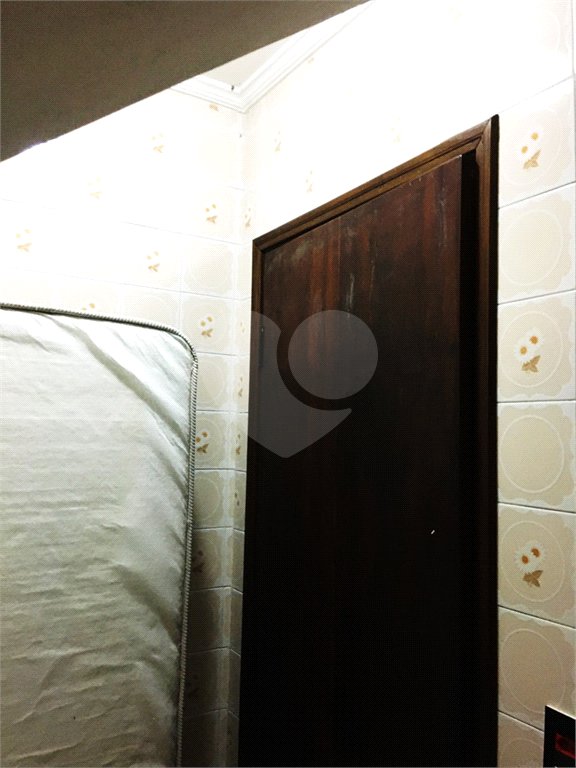 Sobrado à venda com 4 quartos, sendo 1 suíte,  em Vila Gomes, São Paulo, SP
