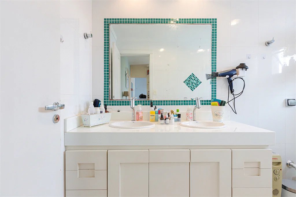 Apartamento à venda com 3 quartos, sendo 2 suítes, em Alto da Lapa, São Paulo, SP