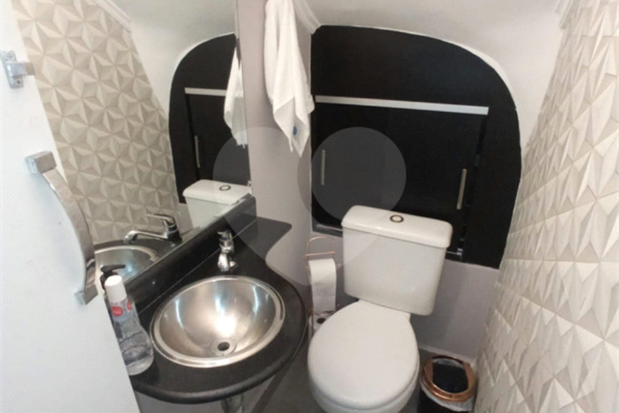 Casa à venda com 3 quartos, sendo 1 suíte, no condomínio Cond Res Paineiras, São Paulo - SP
