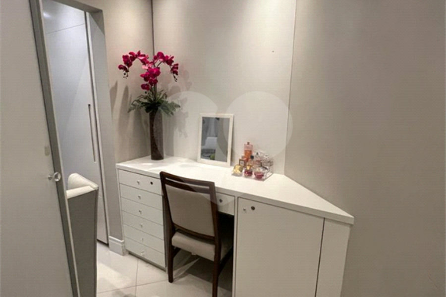 Apartamento à venda com 3 suítes em Santana, São Paulo, SP