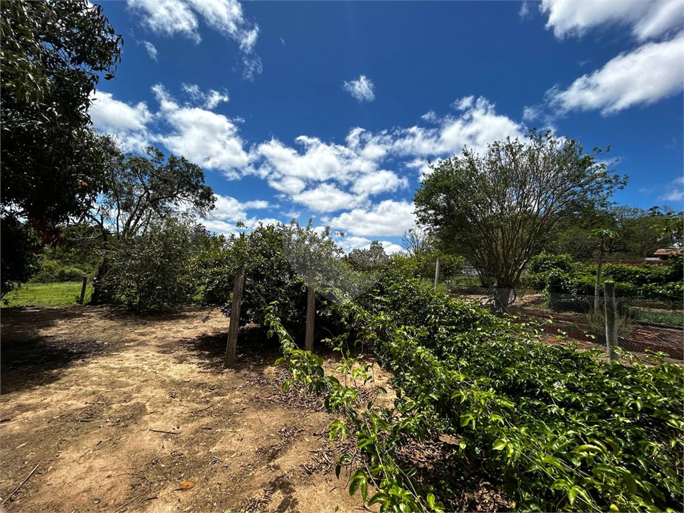 Sítio à venda com 2 quartos em Área Rural de Varginha, Itapetininga, SP