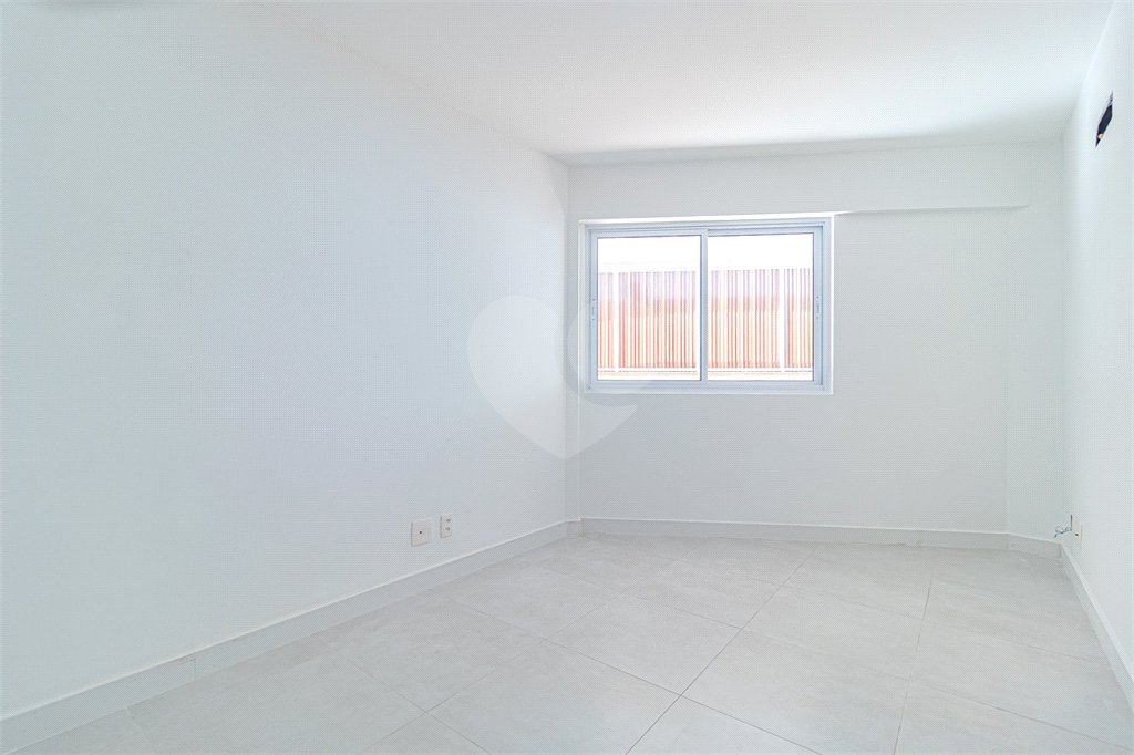Apartamento à venda com 3 quartos, sendo 1 suíte, em Lagoa, Rio de Janeiro, RJ