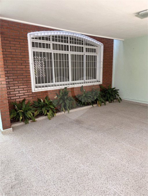 Sobrado à venda com 2 suítes em Vila Marari, São Paulo, SP
