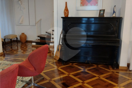 Sobrado à venda com 3 quartos, sendo 1 suíte, em Jardim São Paulo(zona Norte), São Paulo, SP