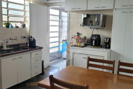 Sobrado à venda com 3 quartos, sendo 1 suíte, em Jardim da Glória, Cotia, SP