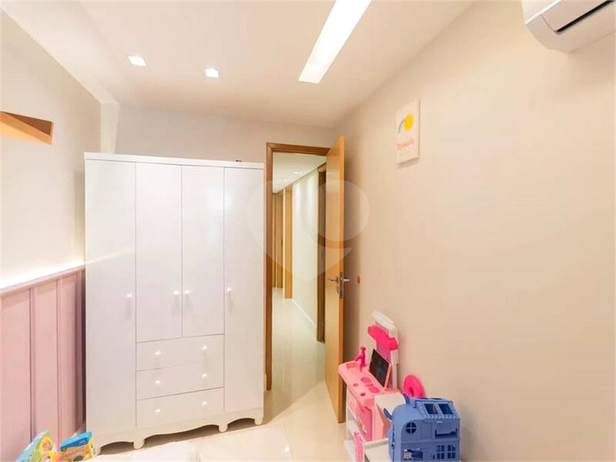 Apartamento à venda com 4 quartos, sendo 1 suíte,  em Tijuca, Rio de Janeiro, RJ