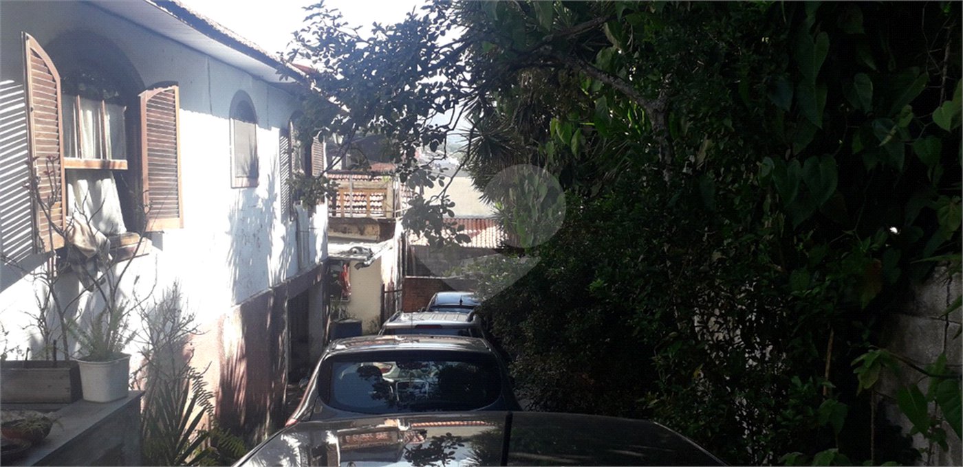 Casa à venda com 3 quartos em Jardim Regina, São Paulo, SP