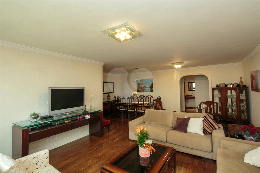 Apartamento à venda com 4 quartos, sendo 1 suíte, em Alto da Boa Vista, São Paulo, SP