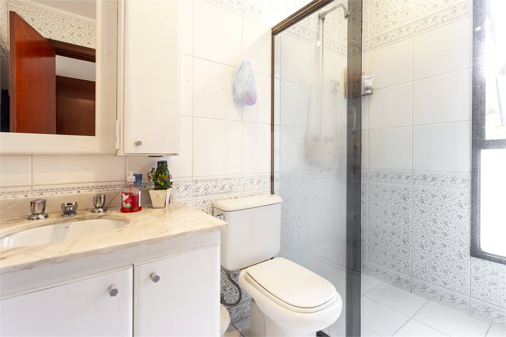 Apartamento à venda com 4 quartos, sendo 3 suítes, em Jardim Prudência, São Paulo, SP